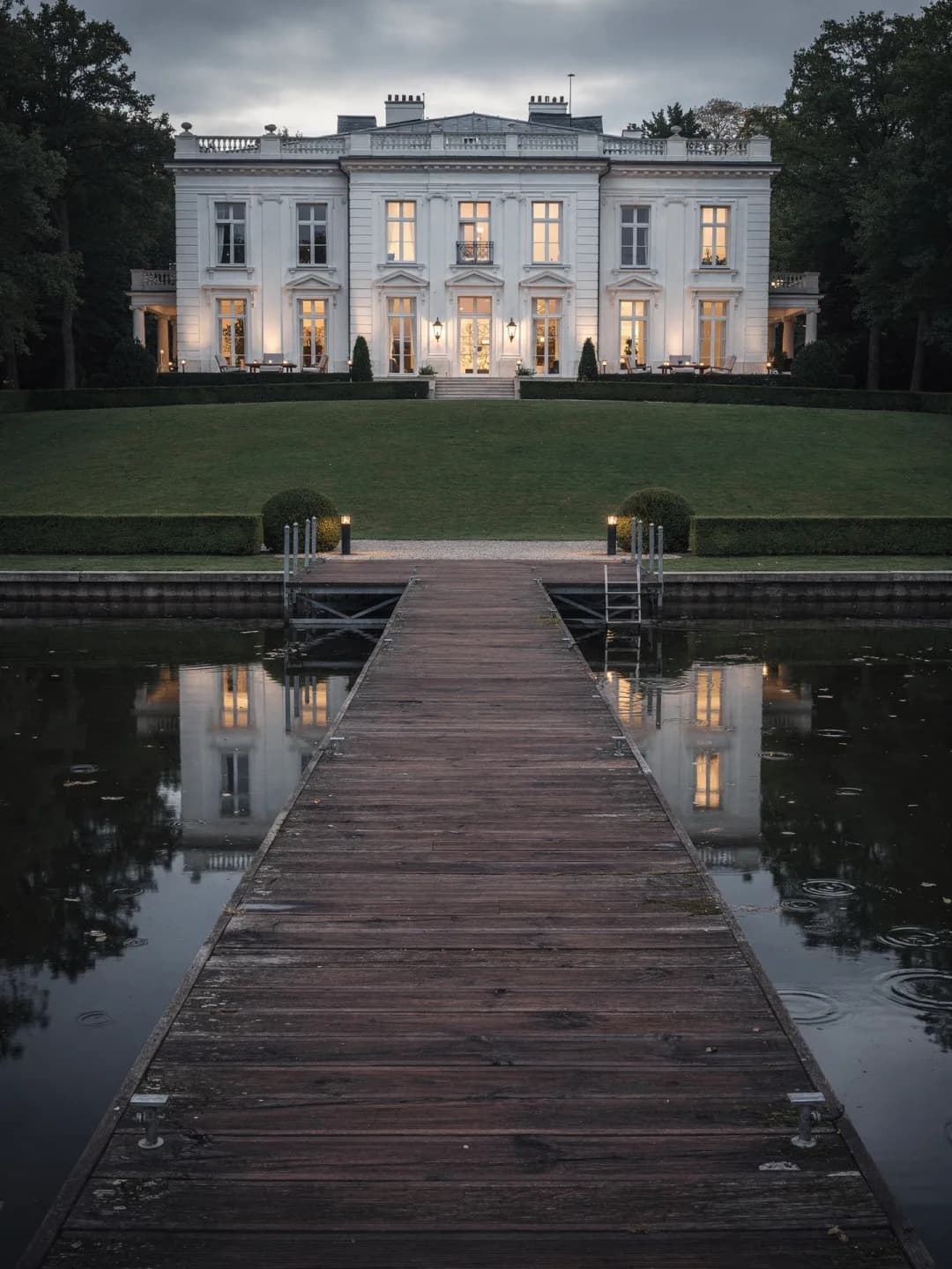 Seevilla mit Privatsteg