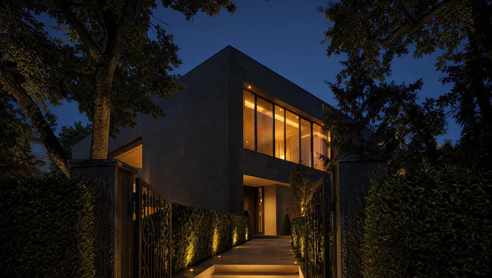 Premium-Off-Market-Anwesen · Atttrium Properties